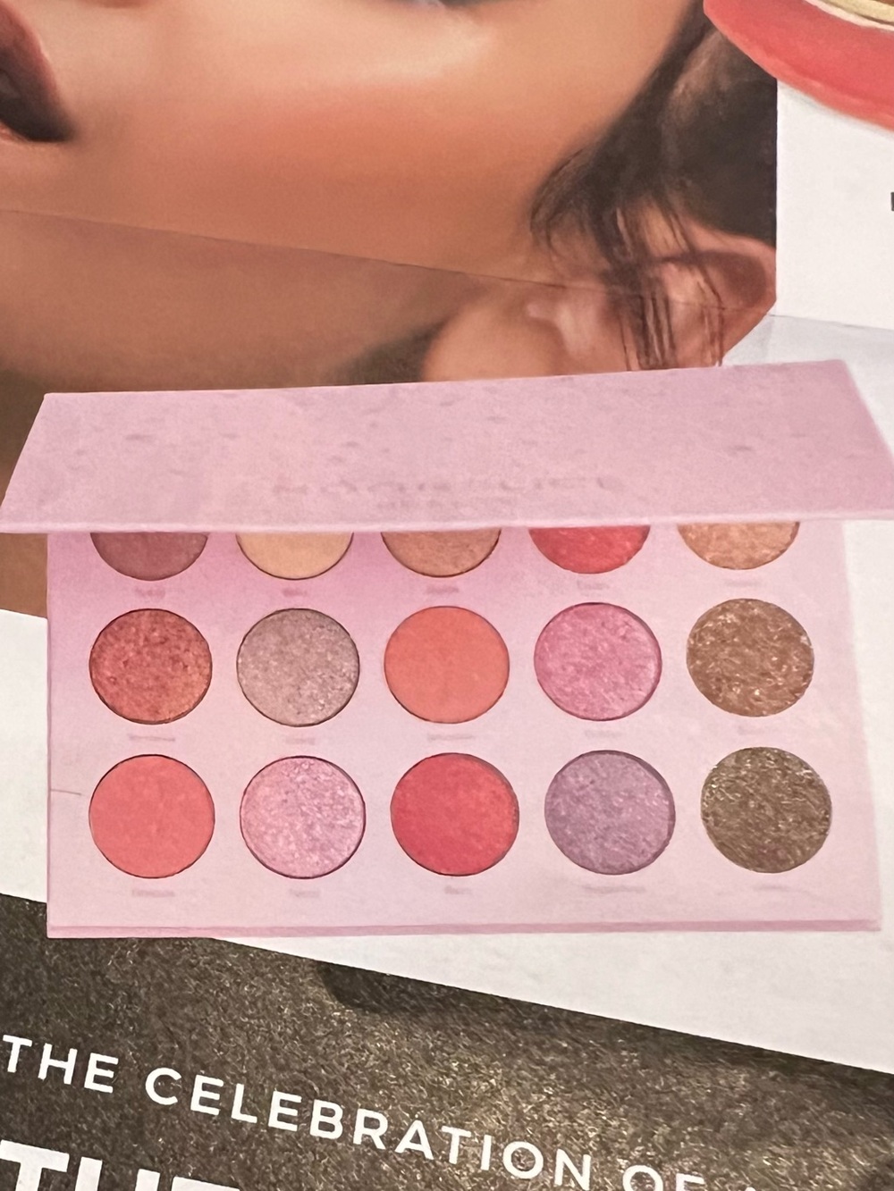 Moonslice Beauty 15-Color Pink Eyeshadow Palette — Pink Shades - Picture 7 of 9